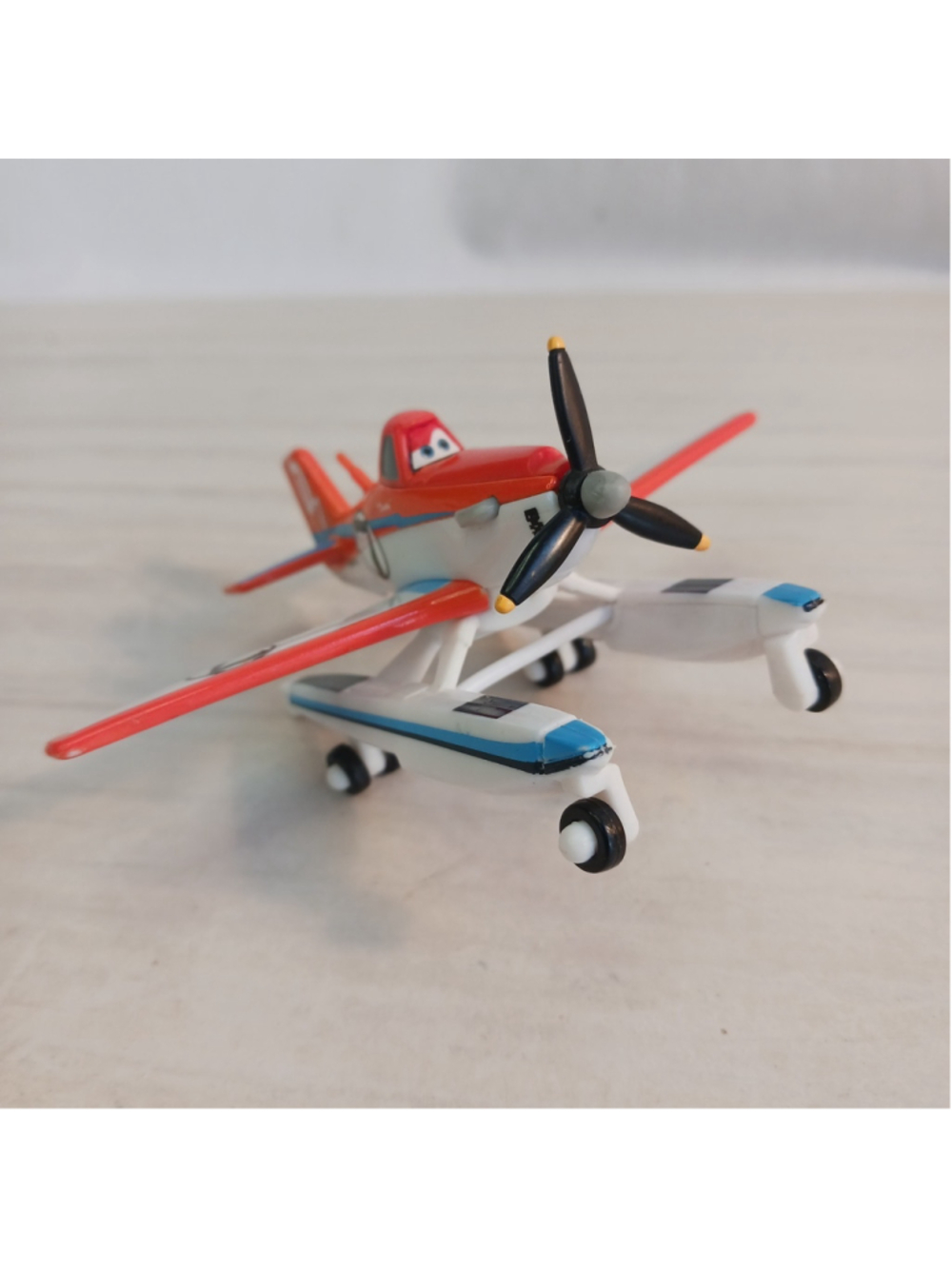 Disney Pixar Planes - Pontoon Dusty #7 - Mattel Die-cast 2014 - Picture 1 of 5